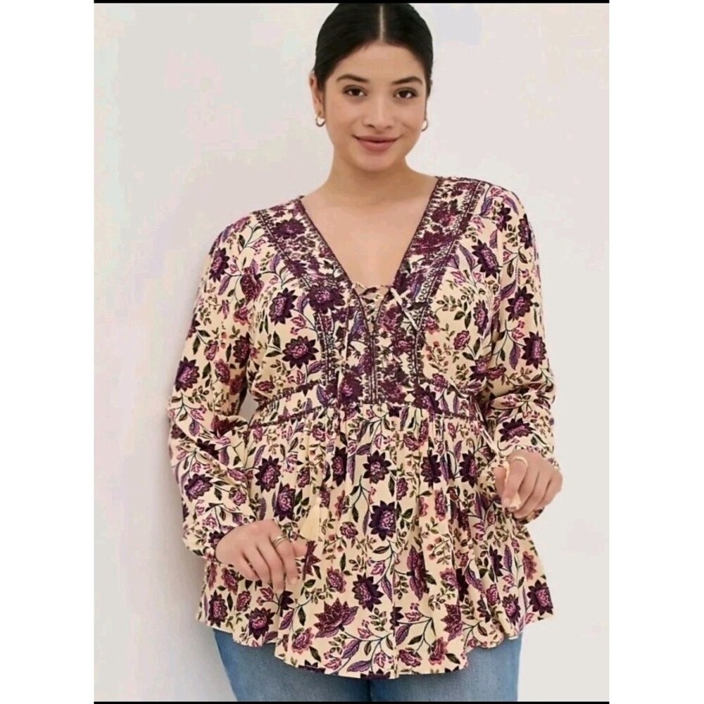 Torrid BabyDoll Sand Floral Esther Embroidered Lace-Up Top Size 2/ 2x